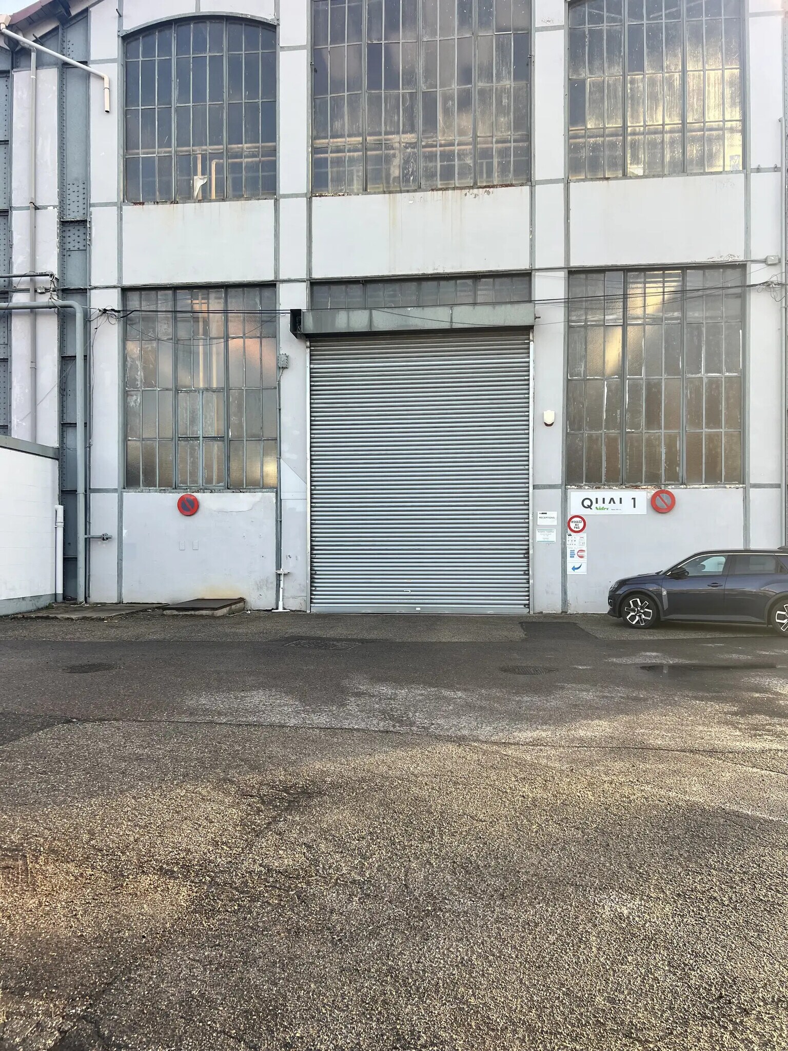 Local d’activités dans Saint-Étienne à louer Photo de l’immeuble– Image 1 sur 10