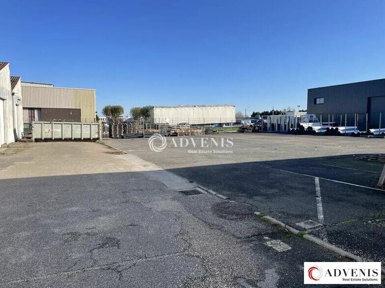 Local d’activités dans Pessac à louer - Photo de l’immeuble – Image 2 sur 6