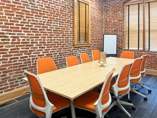 Plus de détails pour 2020 Eye St, Bakersfield, CA - Coworking à louer