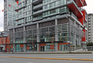Plus de détails pour 1330-1348 Granville St, Vancouver, BC - Local commercial à louer