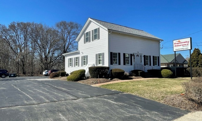 709 Fall River Ave, Seekonk, MA à vendre Photo principale– Image 1 sur 3