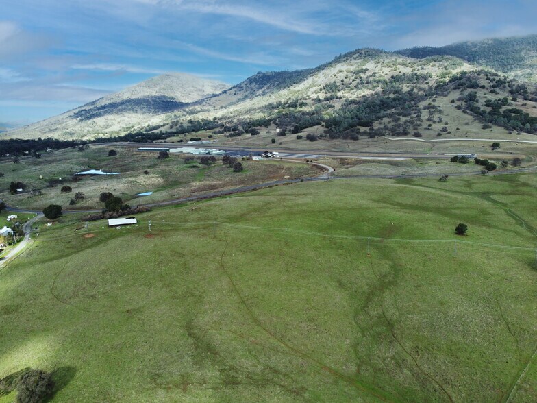 5877 State 49 hwy, Mariposa, CA à vendre - Photo de l’immeuble – Image 2 sur 19