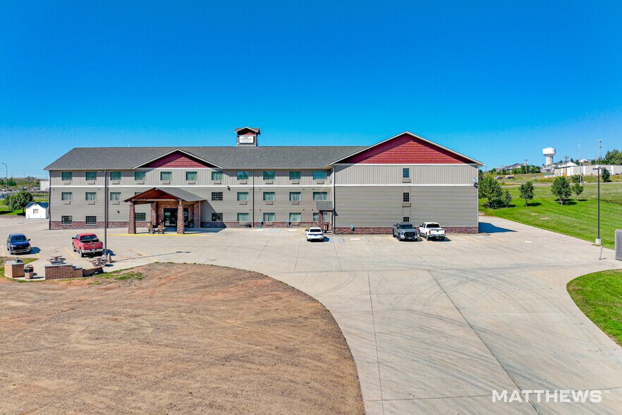 810 3rd Ave sw, Watford City, ND à vendre - Photo de l’immeuble – Image 2 sur 4