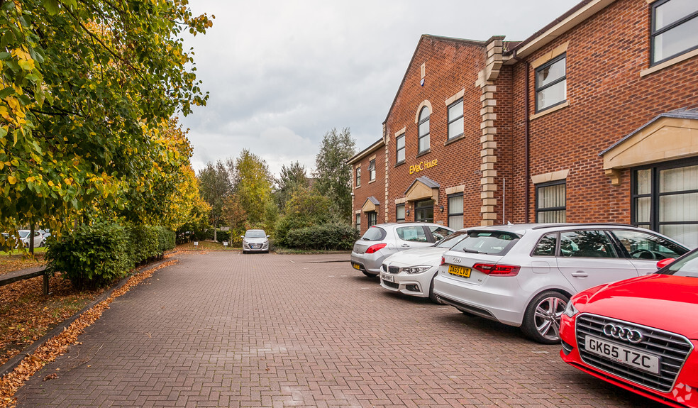 Southmere Ct, Crewe à louer - Photo de l’immeuble – Image 3 sur 4