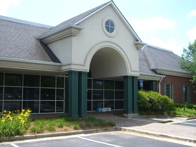 6610 McGinnis Ferry Rd, Duluth, GA à louer Photo de l’immeuble– Image 1 sur 6