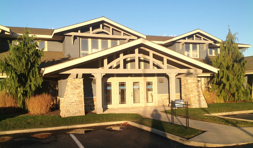 70-84 Remick Blvd, Springboro, OH à vendre - Photo de l’immeuble – Image 1 sur 36