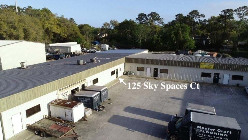 125 Skyspaces Ct, St Simons Island, GA à vendre - Photo de l’immeuble – Image 2 sur 22