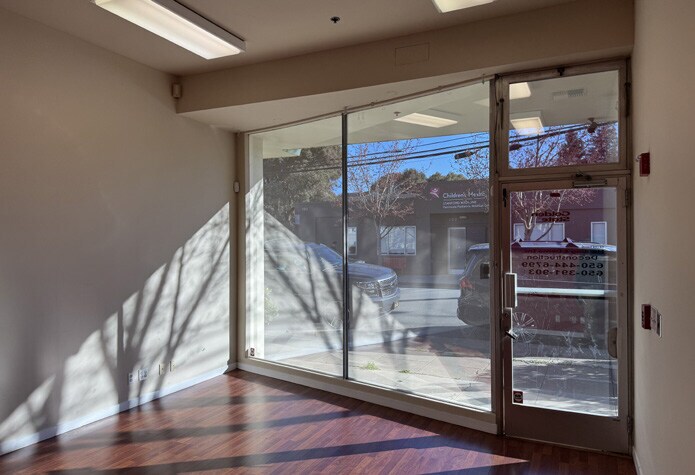 108 Gilbert Ave, Menlo Park, CA à louer - Photo intérieure – Image 2 sur 4