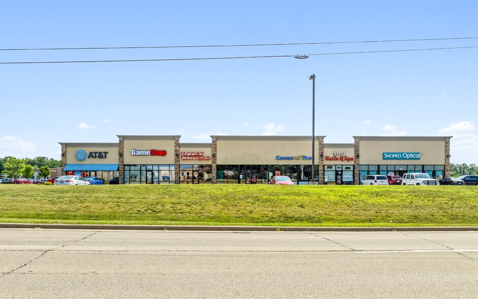 2910 Roosevelt Rd, Marinette, WI à louer - Photo de l’immeuble – Image 2 sur 32