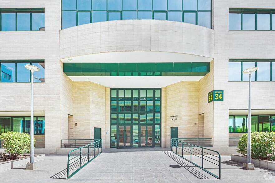 Avenida Sur de Barajas, 28 - 38, Madrid, Madrid à louer - Photo de l’immeuble – Image 3 sur 19