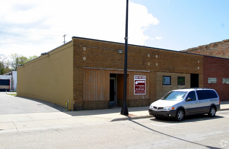609-625 W Western Ave, Muskegon, MI à vendre - Photo de l’immeuble – Image 2 sur 4