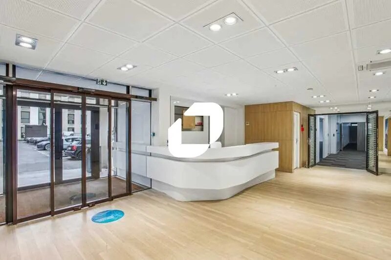 Bureau dans Chatou à louer - Photo de l’immeuble – Image 2 sur 11