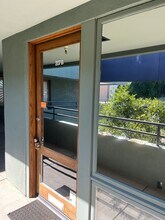 7633 E Acoma Dr, Scottsdale, AZ à louer Photo de l’immeuble– Image 2 sur 4