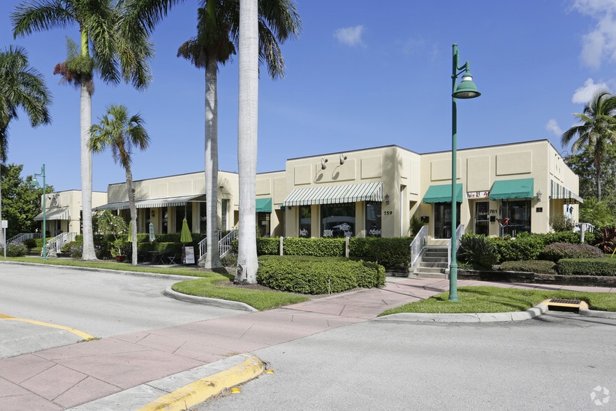 749-761 12th Ave S, Naples, FL à louer - Photo principale – Image 1 sur 4