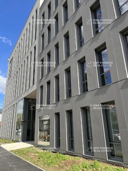 Bureau dans Villeurbanne à louer - Photo de l’immeuble – Image 3 sur 47