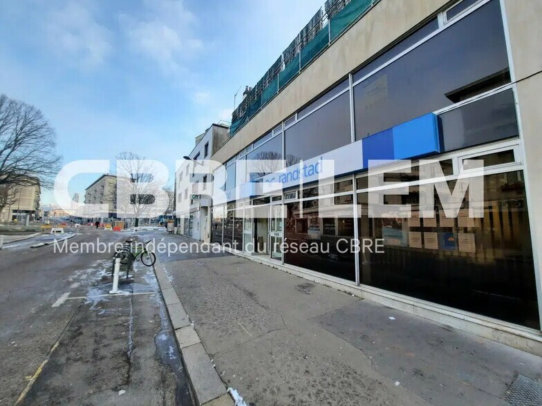 Bureau dans Rouen à louer - Photo de l’immeuble – Image 1 sur 13