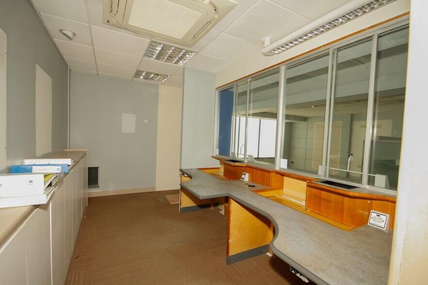 71 High St, Sheerness à louer - Photo de l’immeuble – Image 2 sur 18