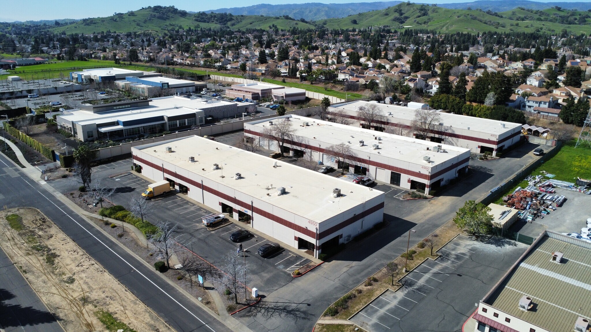 4950-4970 Allison Parkway, Vacaville, CA portefeuille de 3 biens à vendre sur LoopNet.fr Photo de l’immeuble– Image 1 sur 5