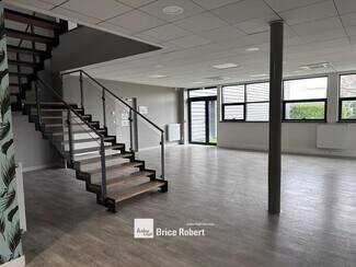 Plus de détails pour 555 Rue De La Dombes, Miribel - Local d'activités à louer