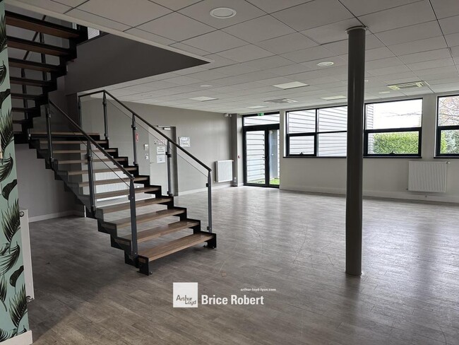 Plus de détails pour 555 Rue De La Dombes, Miribel - Local d'activités à louer