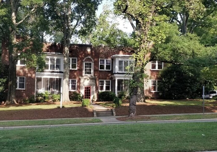 510 Queens Rd, Charlotte, NC à vendre - Photo de l’immeuble – Image 2 sur 2