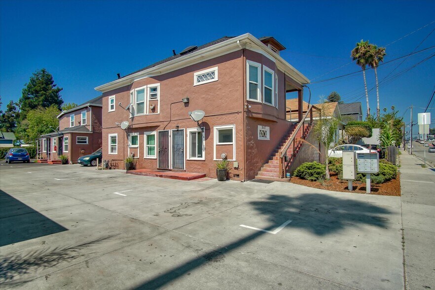 317 Ocean St, Santa Cruz, CA à vendre - Photo de l’immeuble – Image 1 sur 20