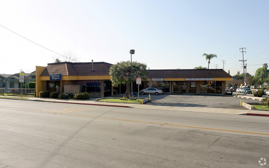 702 S Del Mar Ave, San Gabriel, CA à louer - Photo de l’immeuble – Image 3 sur 8