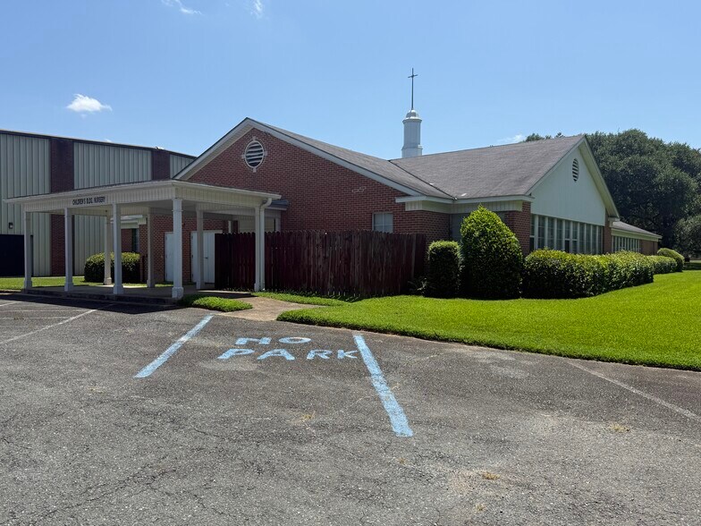 1915 Grover Pl, Shreveport, LA à louer - Photo de l’immeuble – Image 3 sur 23