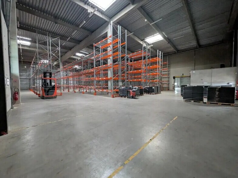 Industriel/Logistique dans Saint-Aubin-sur-Gaillon à vendre - Photo intérieure – Image 2 sur 6