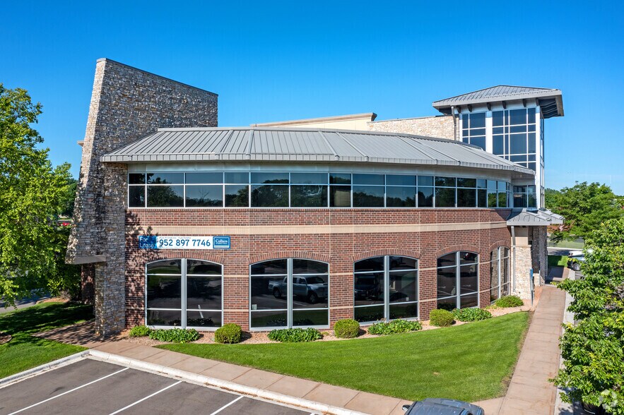 500 Marschall Rd S, Shakopee, MN à louer - Photo de l’immeuble – Image 2 sur 6