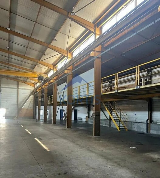 Local d’activités dans Vaulx-en-Velin à louer - Photo intérieure – Image 3 sur 8