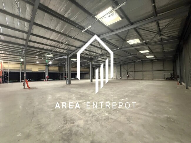 Plus de détails pour Industriel/Logistique à louer