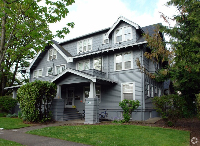 1186 Ferry St, Eugene, OR à vendre - Photo principale – Image 1 sur 2