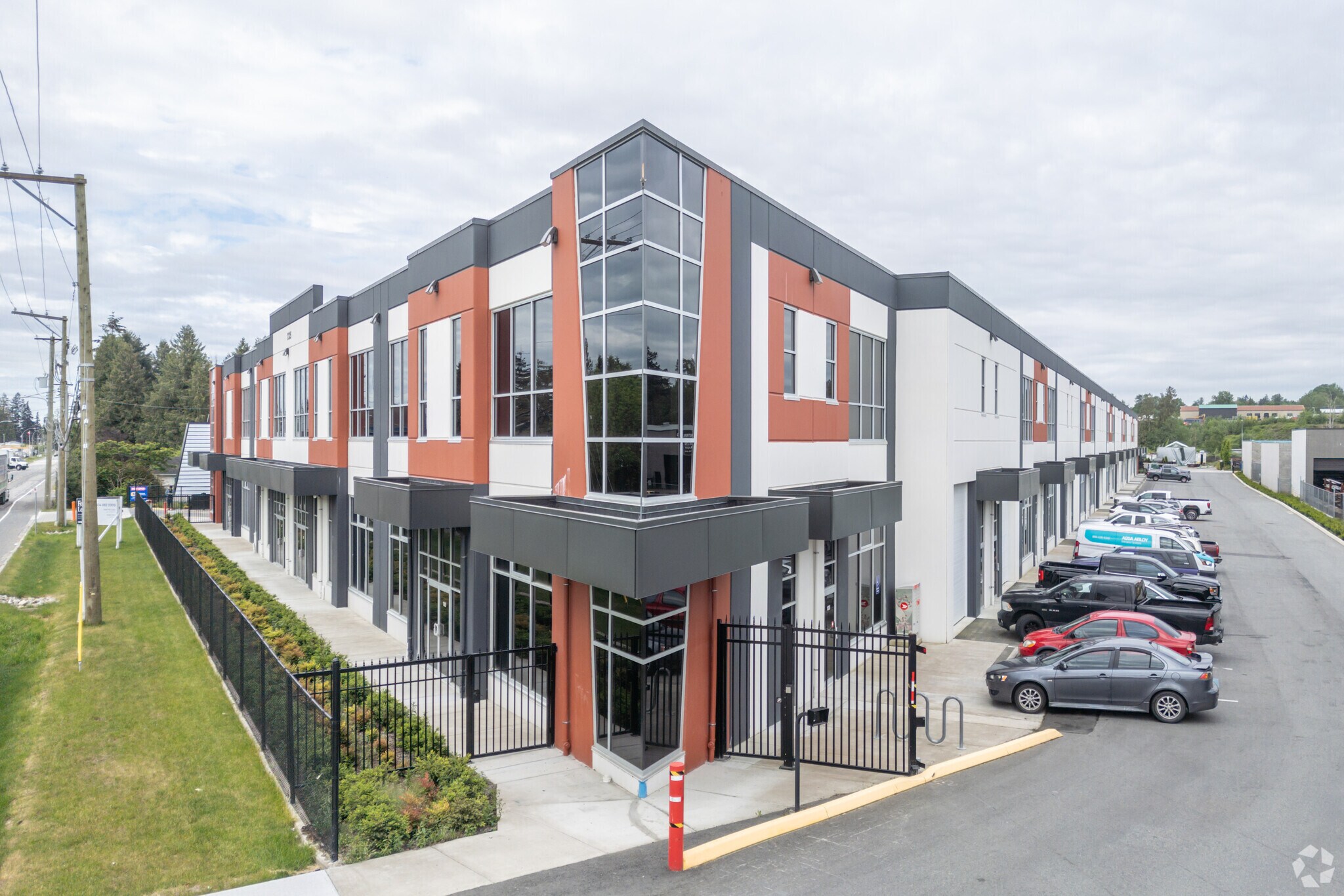 2325 Peardonville Rd, Abbotsford, BC à louer Photo principale– Image 1 sur 5