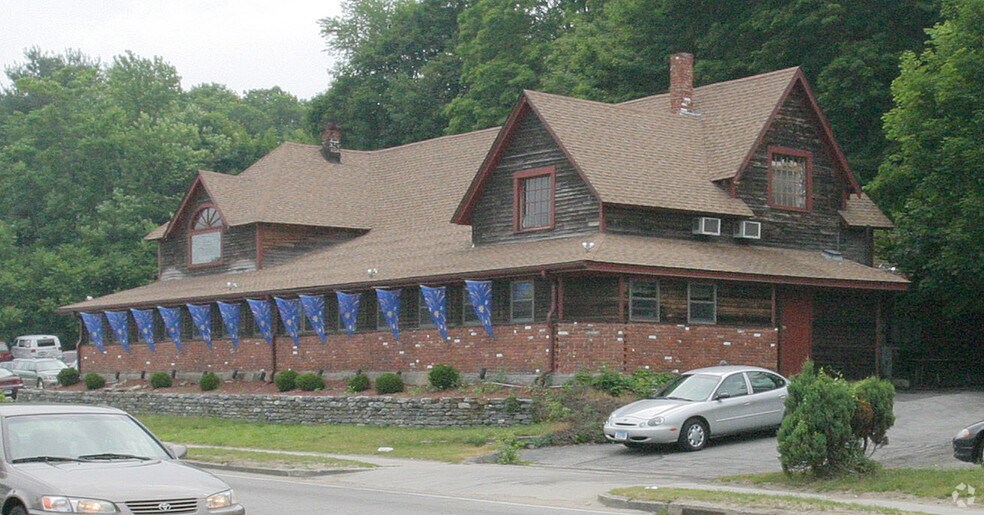 336-364 W Main St, Norwich, CT à vendre - Photo de l’immeuble – Image 3 sur 6