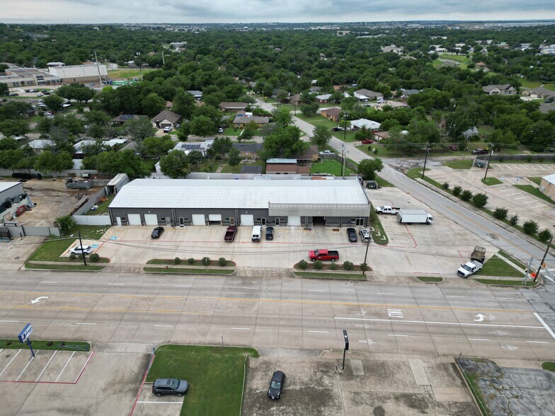 600 S Cherry Ln, White Settlement, TX à louer - Photo de l’immeuble – Image 3 sur 29