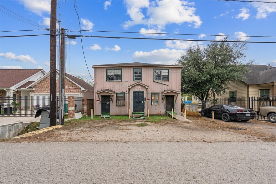 3213 Des Chaumes St, Houston, TX à vendre - Photo de l’immeuble – Image 3 sur 11