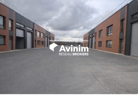 Industriel/Logistique dans Groslay à louer - Photo de l’immeuble – Image 3 sur 3