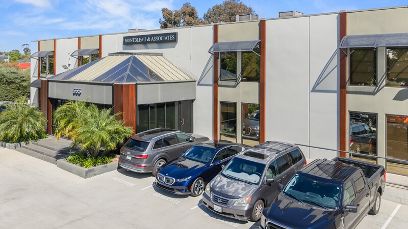 555 Raven St, San Diego, CA à vendre - Photo de l’immeuble – Image 3 sur 10