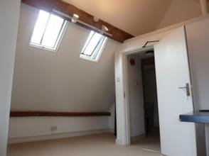 121-124 High St, Marlborough à louer Photo intérieure– Image 2 sur 2