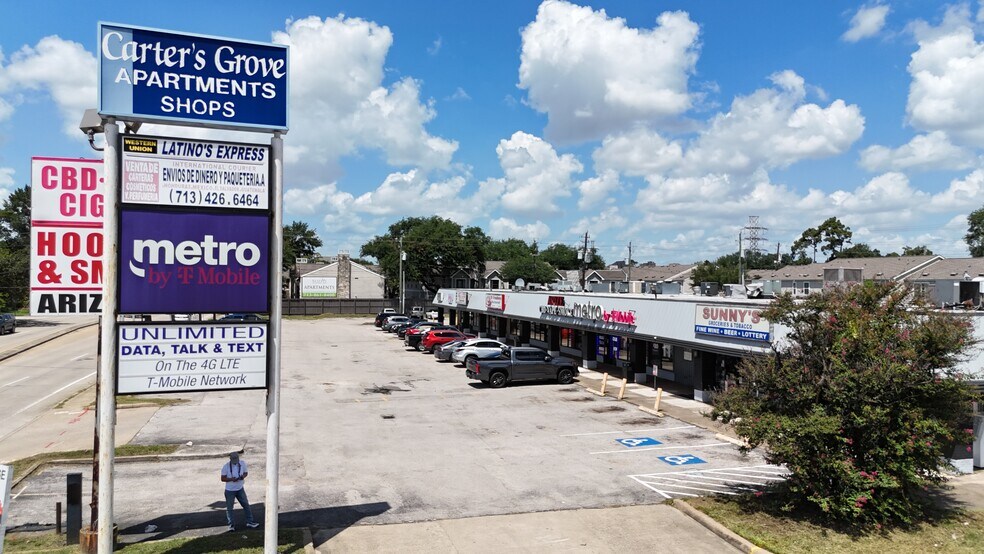 3401 N Shepherd Dr, Houston, TX à louer - Photo de l’immeuble – Image 1 sur 5