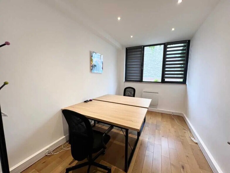 Bureau dans Paris à louer - Photo de l’immeuble – Image 2 sur 8