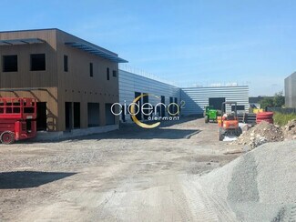 Plus de détails pour Local d'activités à louer