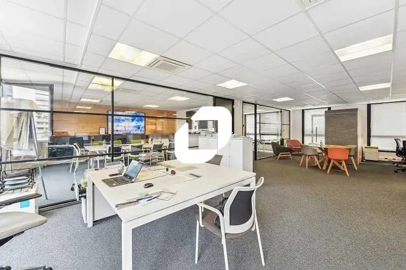 Bureau dans Boulogne-Billancourt à louer - Photo de l’immeuble – Image 1 sur 10