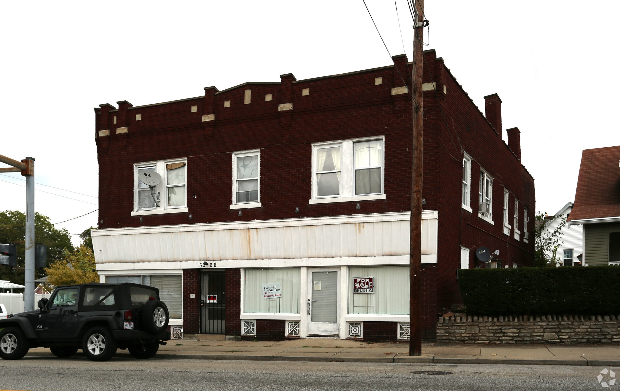 5368-5370 Carthage Ave, Cincinnati, OH à louer Photo principale– Image 1 sur 4