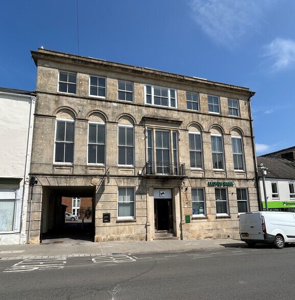 27 Fore St, Chard à louer - Photo de l’immeuble – Image 1 sur 9