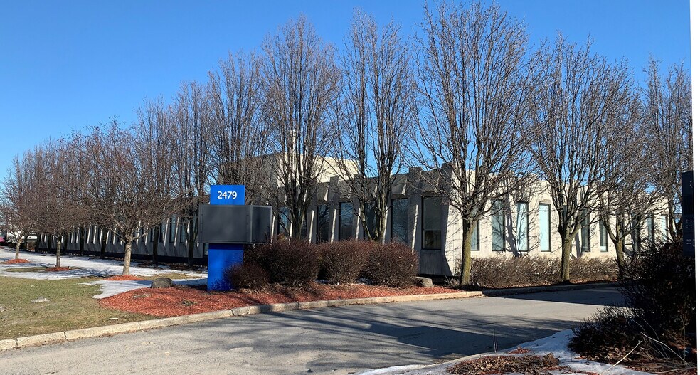 2479 Parkedale Ave W, Brockville, ON à louer - Photo de l’immeuble – Image 3 sur 12