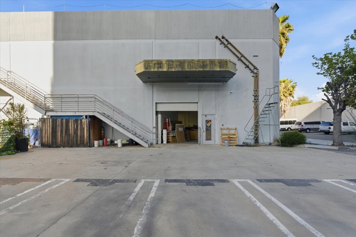 6110 Variel Ave, Woodland Hills, CA à louer Photo intérieure– Image 1 sur 5