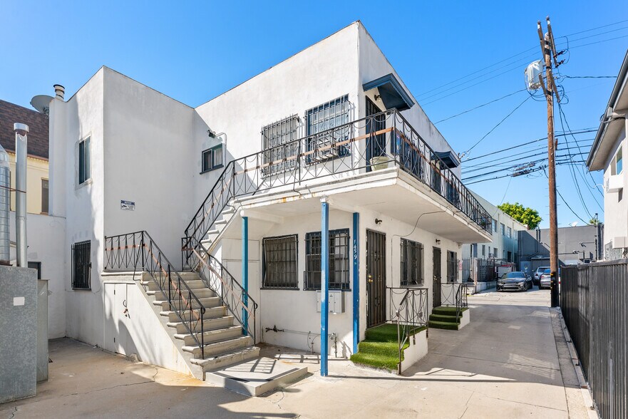 1459 S Wooster St, Los Angeles, CA à vendre - Photo de l’immeuble – Image 3 sur 12