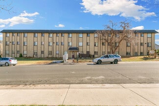 Plus de détails pour 5228 S Fox St, Littleton, CO - Logement à vendre